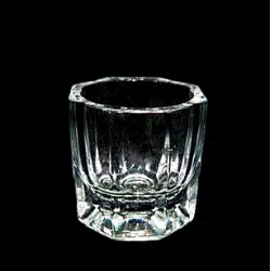 Pahar / recipient lichid acrylic